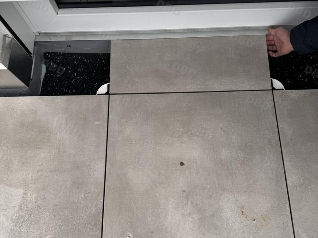 Dachterrasse mit Feinsteinzeug auf Stelzlagern, Südliche Weinstraße, 3